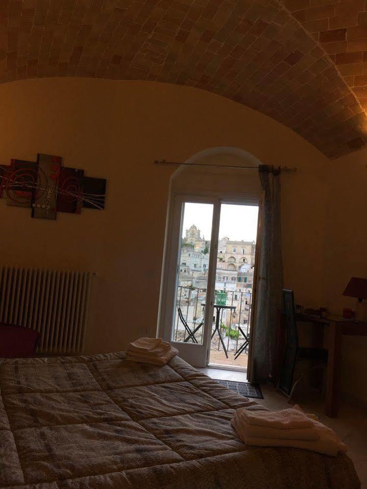 Lo Scorcio, Casa Vacanza Nel Cuore Dei Sassi Con Vista Incantevole Con Self Check-In Matera Eksteriør billede